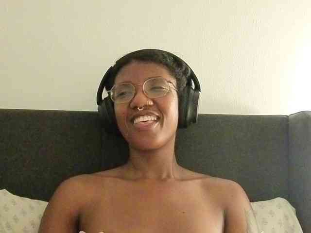 CarolineS webcam