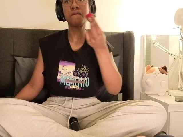 CarolineS webcam