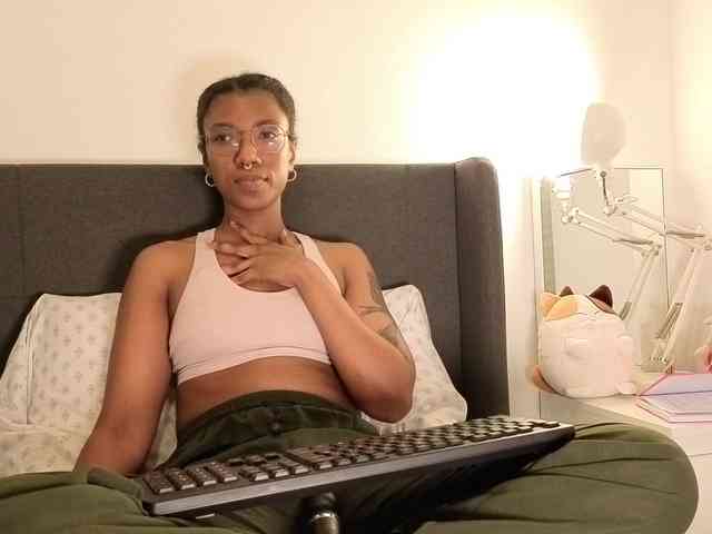 CarolineS webcam