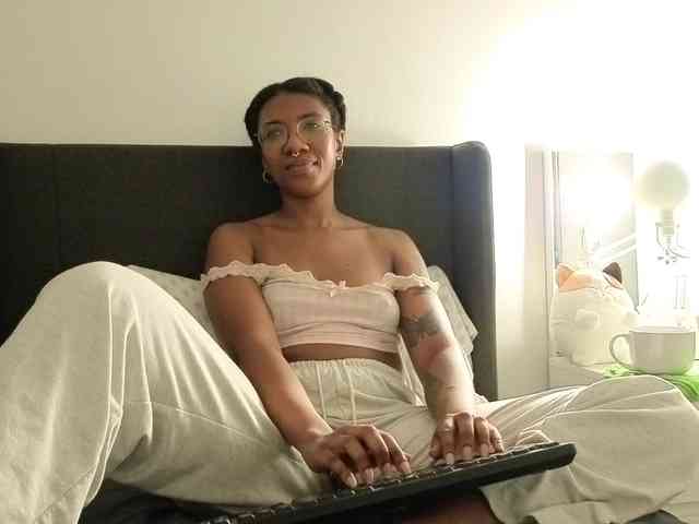 CarolineS webcam