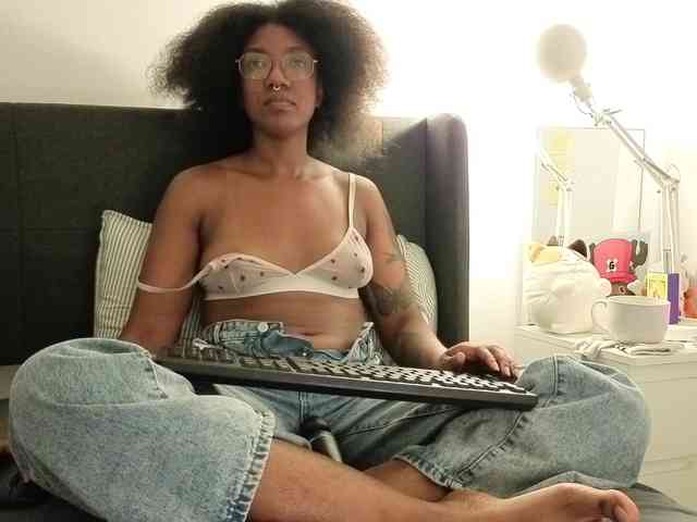 CarolineS webcam
