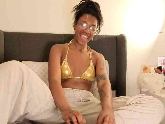 CarolineS webcam