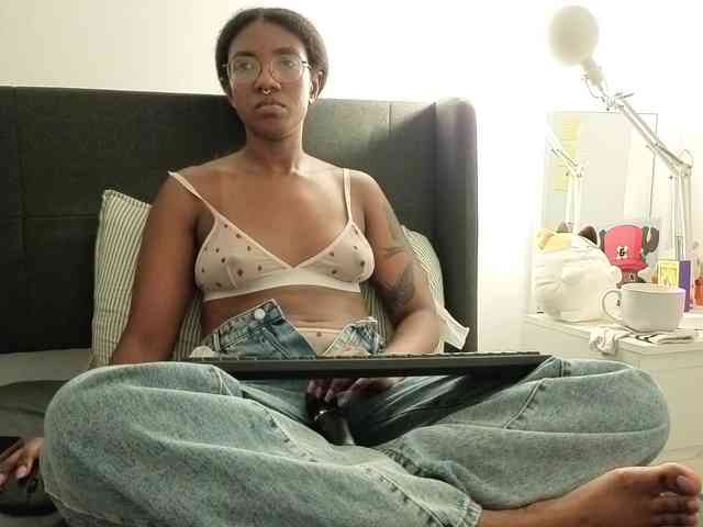 CarolineS webcam
