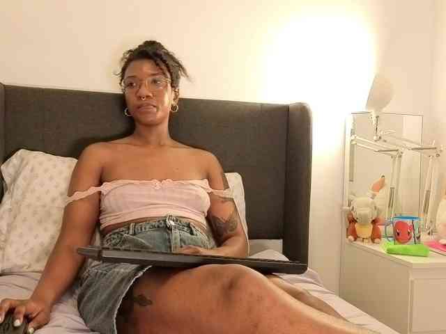 CarolineS webcam