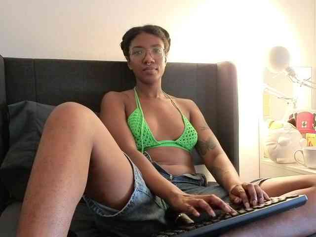 CarolineS webcam