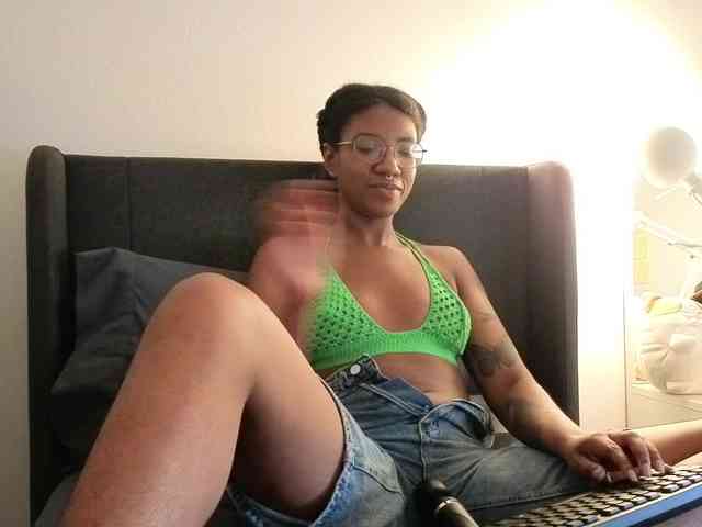 CarolineS webcam