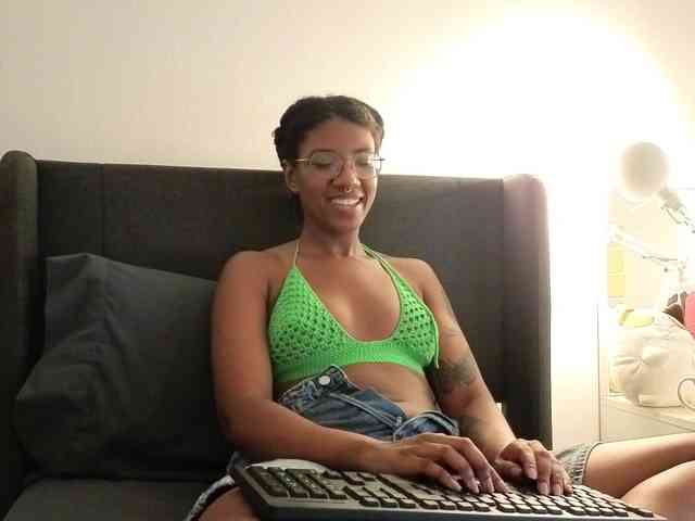 CarolineS webcam