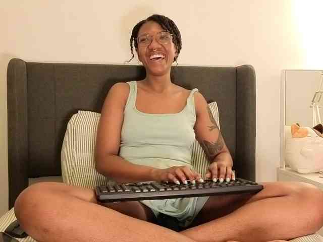 CarolineS webcam