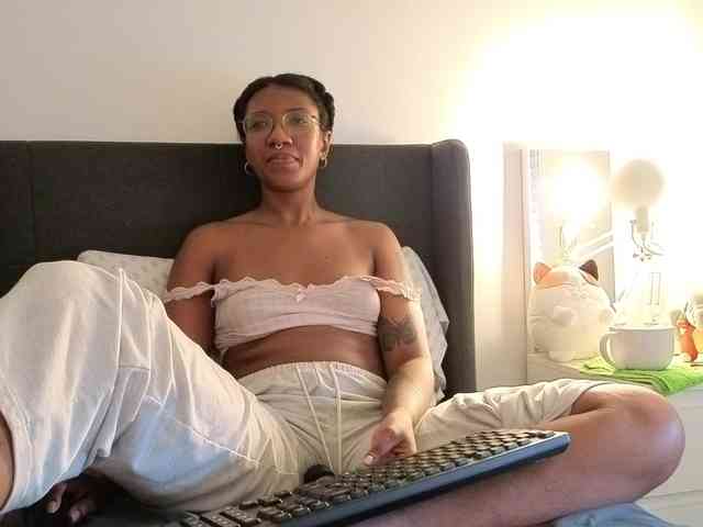 CarolineS webcam