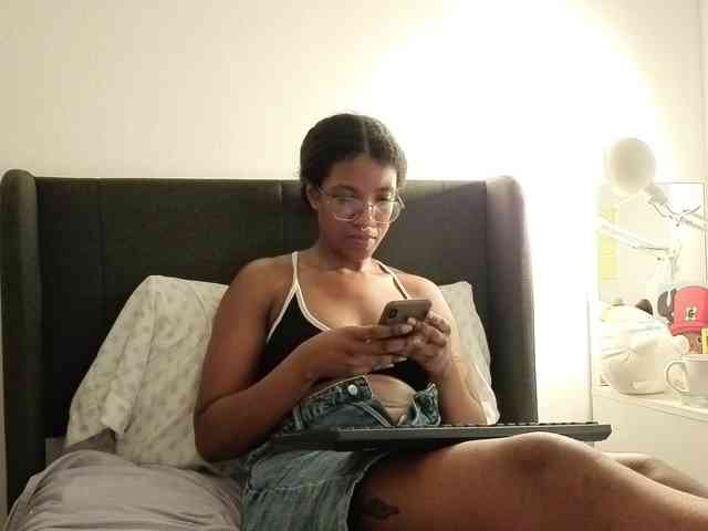 CarolineS webcam