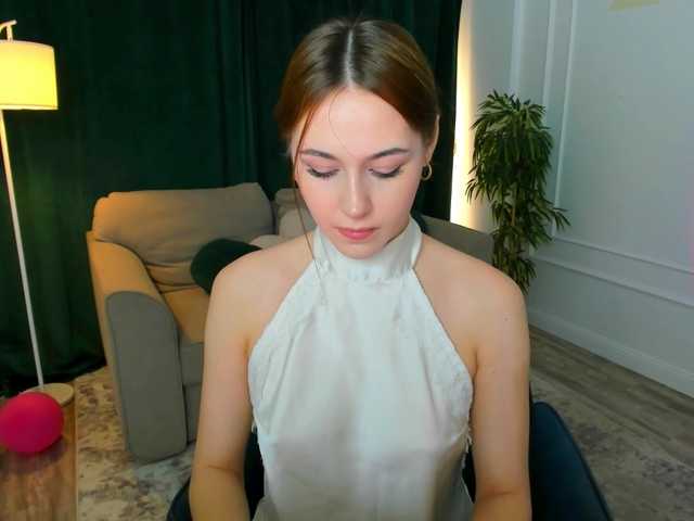 MakeYouHappy live cam on BongaCams
