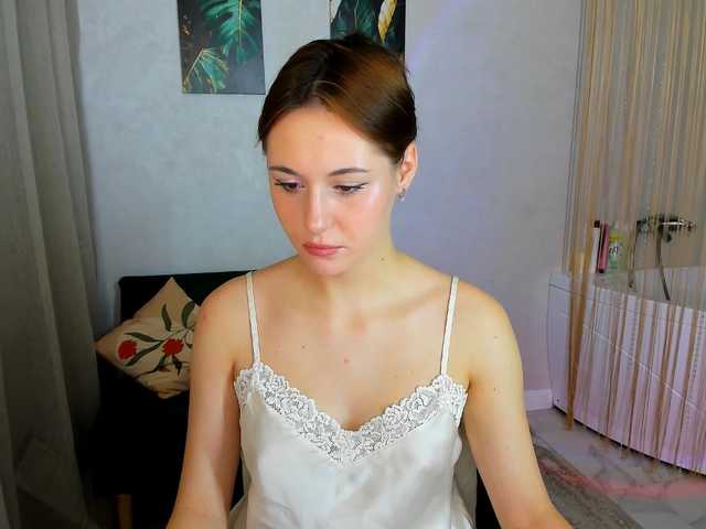MakeYouHappy live cam on BongaCams
