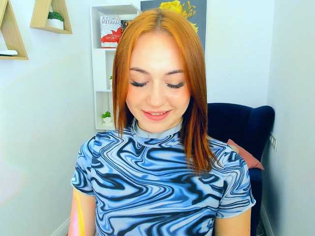 MakeYouHappy live cam on BongaCams