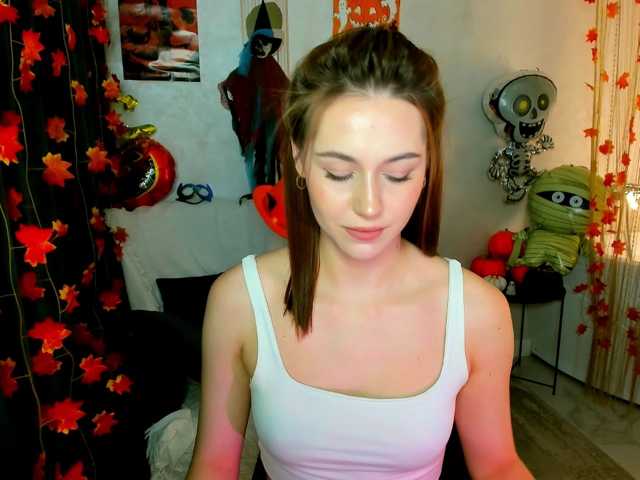 MakeYouHappy live cam on BongaCams