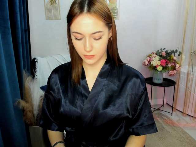 MakeYouHappy live cam on BongaCams