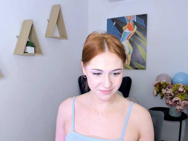 MakeYouHappy live cam on BongaCams