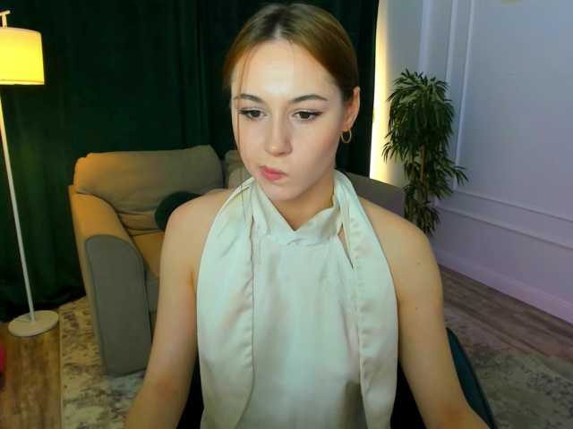 MakeYouHappy live cam on BongaCams