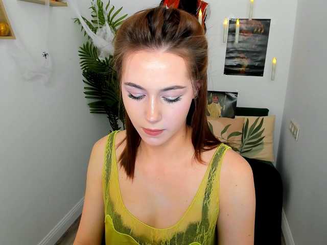 MakeYouHappy live cam on BongaCams