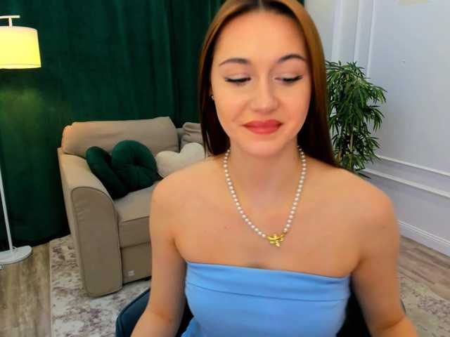 MakeYouHappy live cam on BongaCams