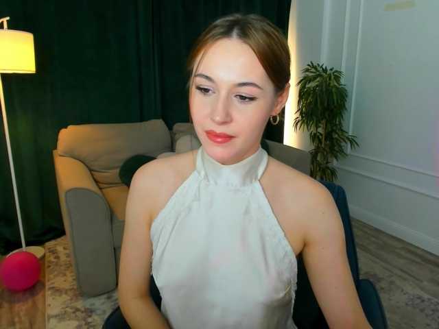 MakeYouHappy live cam on BongaCams