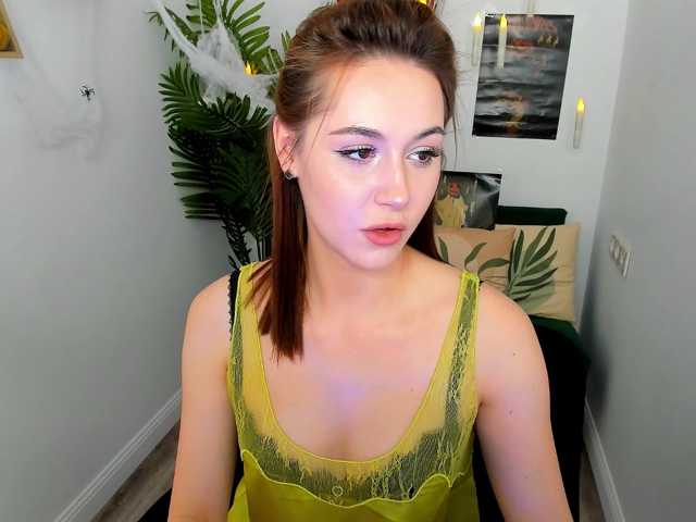 MakeYouHappy live cam on BongaCams