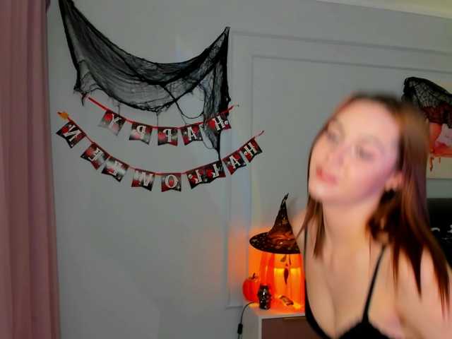 MakeYouHappy live cam on BongaCams