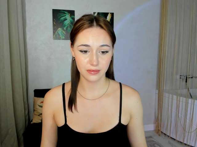 MakeYouHappy live cam on BongaCams