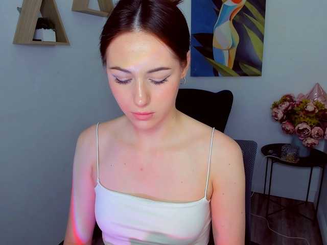 MakeYouHappy's BongaCams show and profile