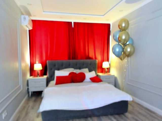 MakeYouHappy live cam on BongaCams