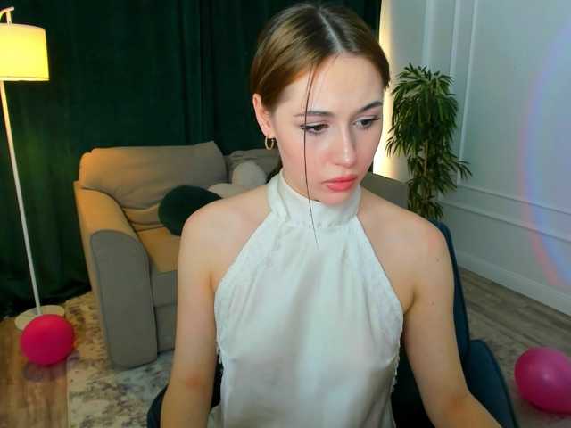 MakeYouHappy live cam on BongaCams