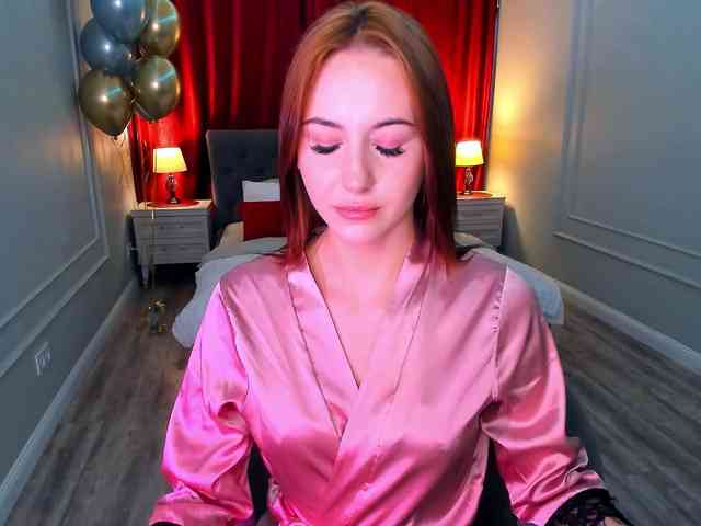 MakeYouHappy webcam
