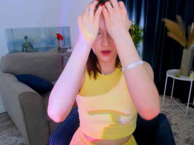 MakeYouHappy webcam