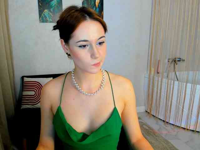 MakeYouHappy webcam