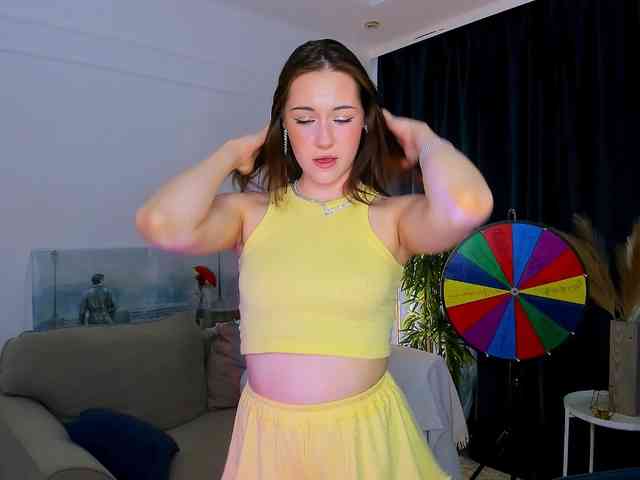 MakeYouHappy webcam