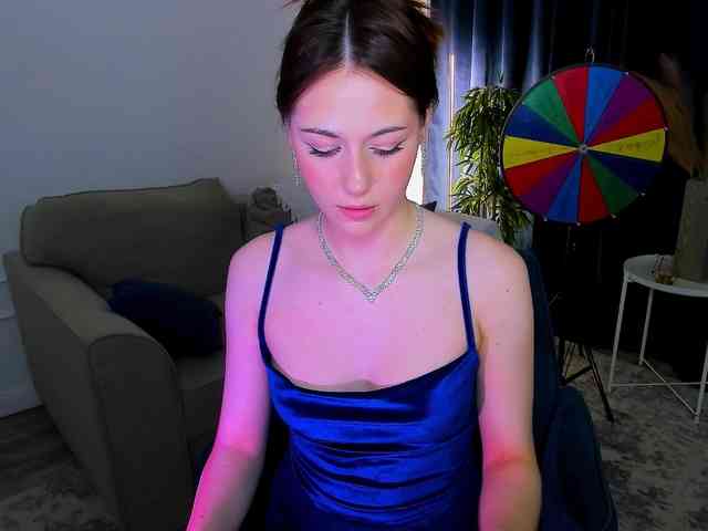 MakeYouHappy webcam