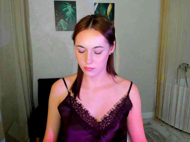 MakeYouHappy webcam