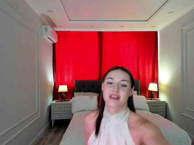 MakeYouHappy webcam