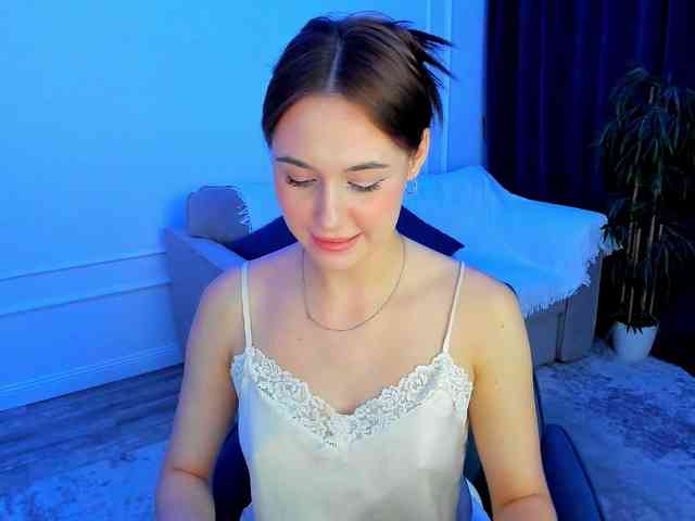 MakeYouHappy webcam