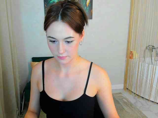 MakeYouHappy webcam