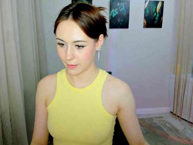 MakeYouHappy webcam