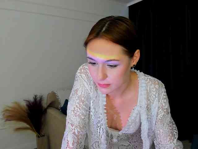 MakeYouHappy webcam