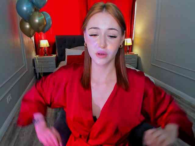 MakeYouHappy webcam
