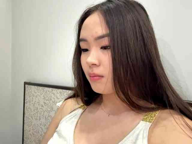 LatrishaAltigs webcam