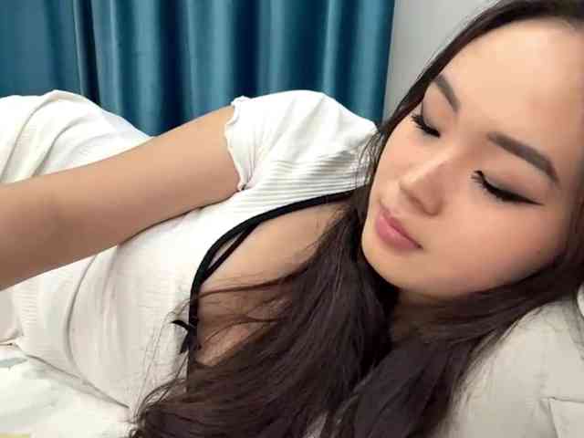 LatrishaAltigs webcam