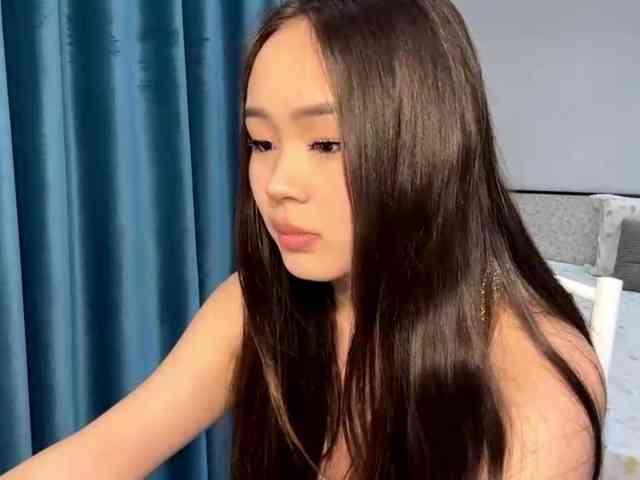 LatrishaAltigs webcam