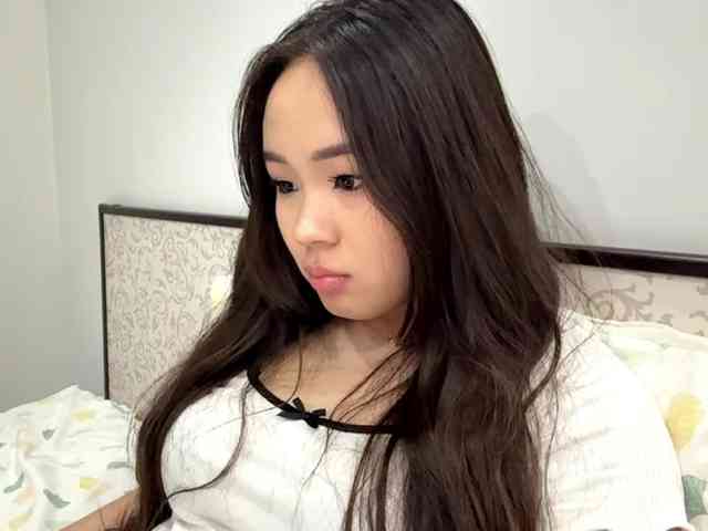 LatrishaAltigs webcam