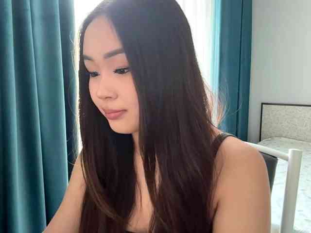 LatrishaAltigs webcam