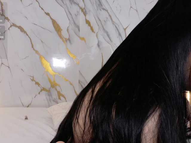 ZoeLonghair live cam on BongaCams