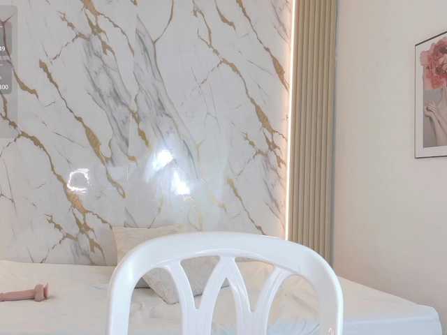 ZoeLonghair live cam on BongaCams