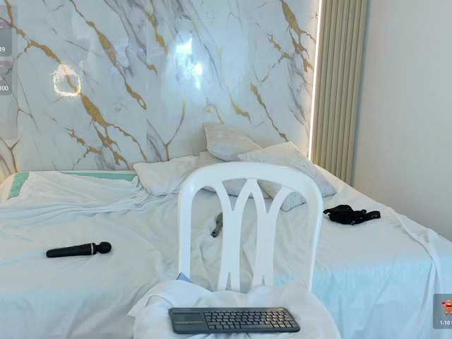 ZoeLonghair live cam on BongaCams